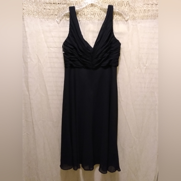 NWOT 🔥 Jones Wear Dress, Sleeveless Cocktail Dress Women's Size 12 - Picture 2 of 8